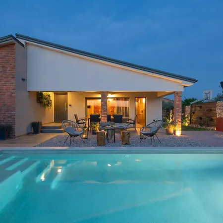 Casa Vigo Pula Villa Exterior photo